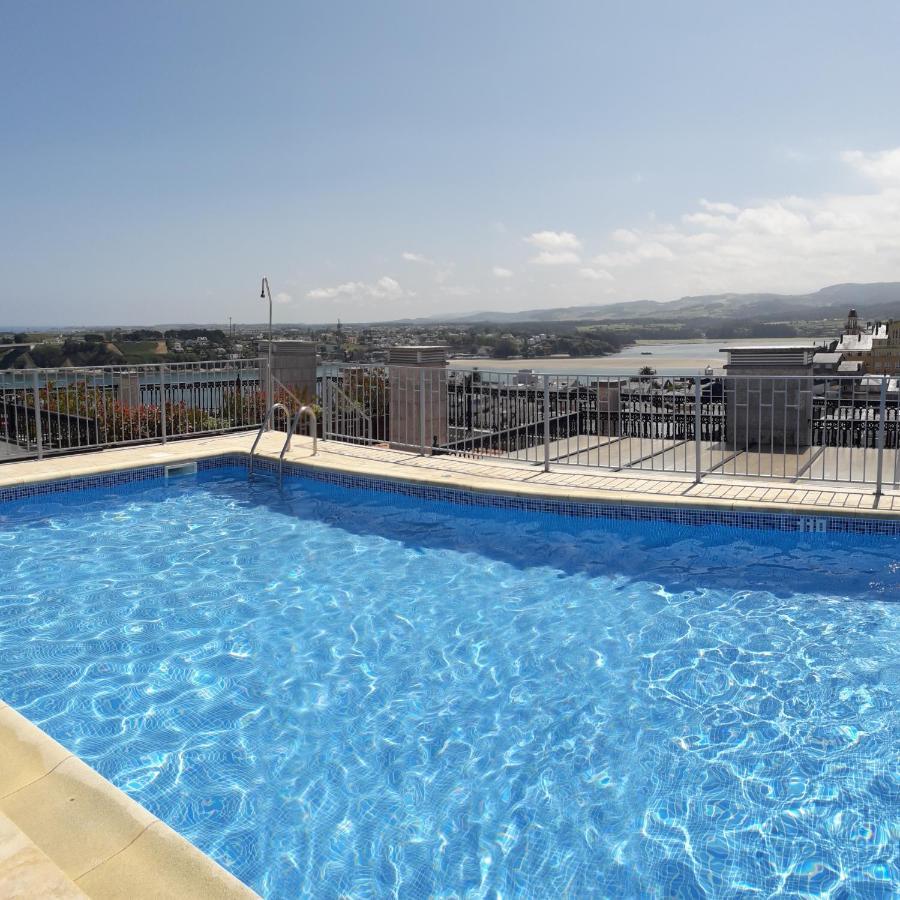 Atico Con Terraza Y Piscina Comunitaria Daire Ribadeo Dış mekan fotoğraf