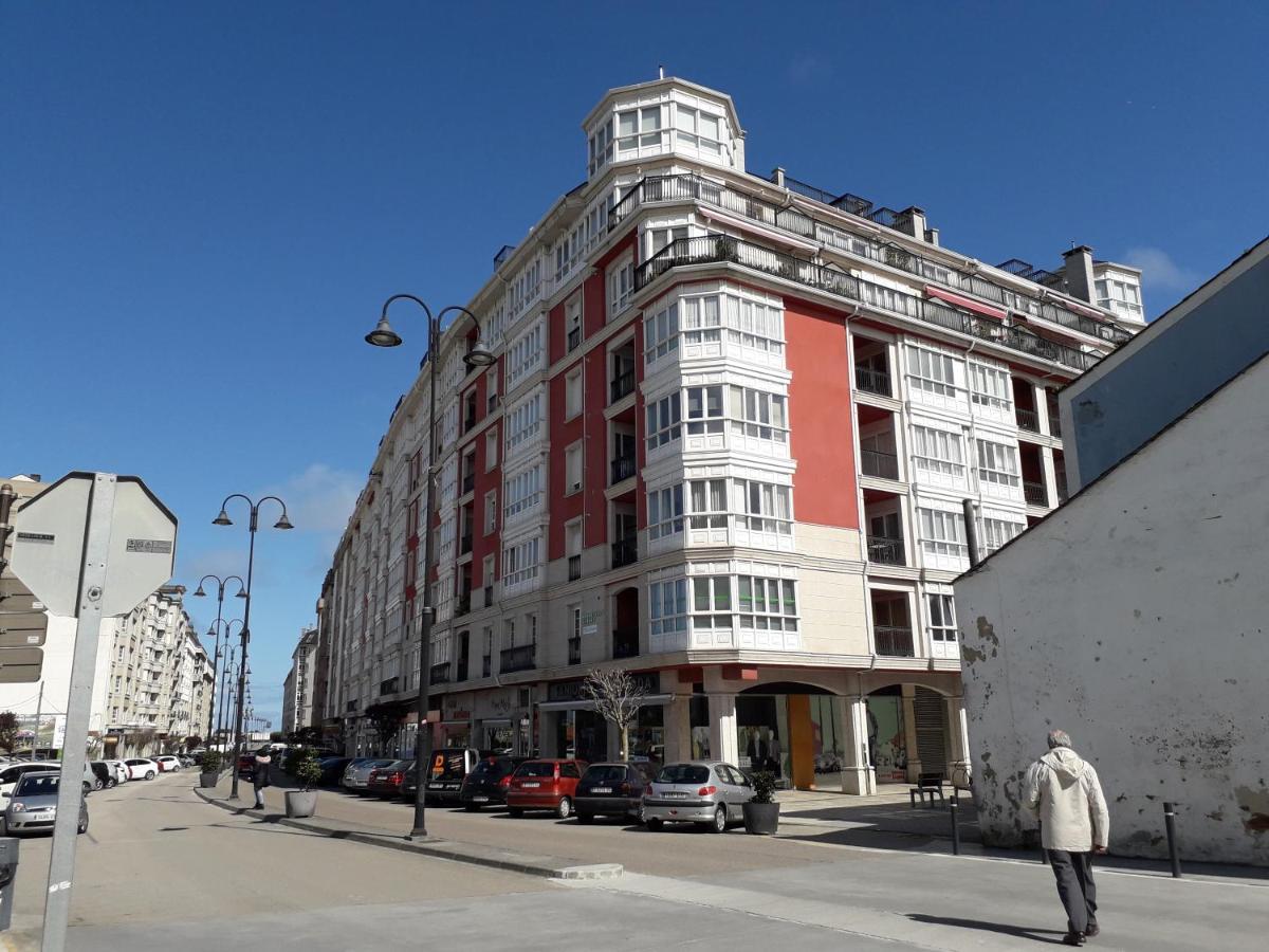 Atico Con Terraza Y Piscina Comunitaria Daire Ribadeo Dış mekan fotoğraf